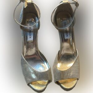 Steve Madden 5" Metallic gold, iridescent rhinestone
platform heel 8.5  - Prom